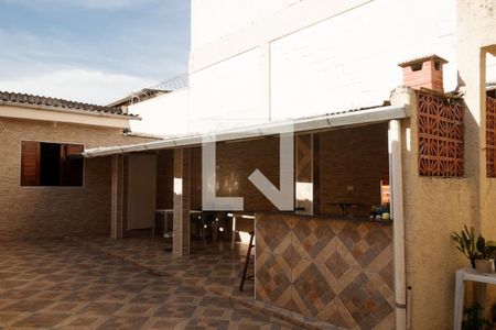 Casa à venda com 280m², 5 quartos e 4 vagas Casa à venda com 280m², 5 quartos e 4 vagasÁrea Externa