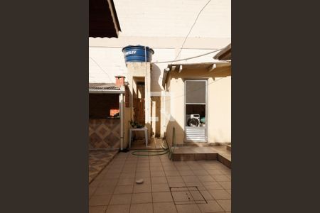 Casa à venda com 280m², 5 quartos e 4 vagas Casa à venda com 280m², 5 quartos e 4 vagasÁrea Externa