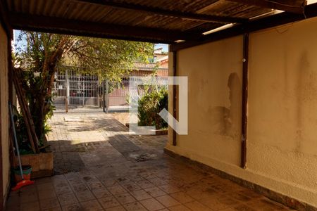 Casa à venda com 280m², 5 quartos e 4 vagas Casa à venda com 280m², 5 quartos e 4 vagasÁrea Externa