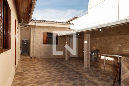 Casa à venda com 280m², 5 quartos e 4 vagas Casa à venda com 280m², 5 quartos e 4 vagasÁrea Externa