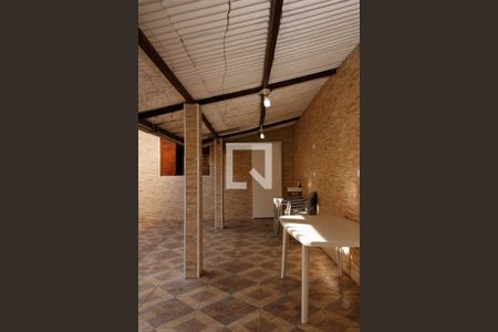 Casa à venda com 280m², 5 quartos e 4 vagas Casa à venda com 280m², 5 quartos e 4 vagasÁrea Externa