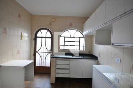 Casa para alugar com 200m², 3 quartos e 3 vagasCozinha