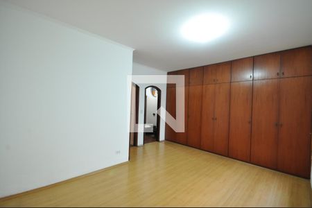 Quarto Suíte de casa para alugar com 3 quartos, 200m² em Vila Isolina Mazzei, São Paulo