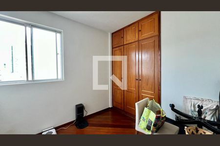 Apartamento à venda com 200m², 4 quartos e 2 vagas Apartamento à venda com 200m², 4 quartos e 2 vagasquarto