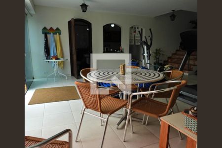 Casa para alugar com 344m², 4 quartos e 4 vagasÁrea comum 