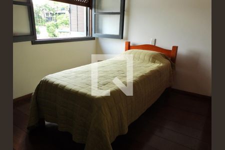 Casa para alugar com 344m², 4 quartos e 4 vagasQuarto