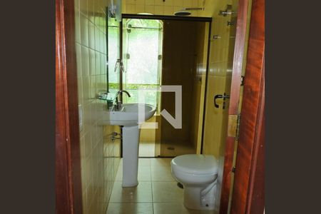 Casa para alugar com 344m², 4 quartos e 4 vagasBanheiro