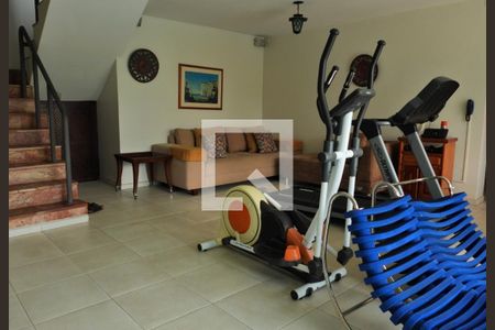 Casa para alugar com 344m², 4 quartos e 4 vagasÁrea comum 