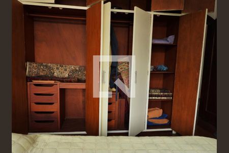 Casa para alugar com 344m², 4 quartos e 4 vagasCloset
