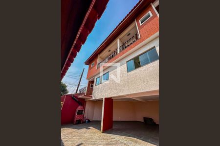 Casa à venda com 175m², 3 quartos e 4 vagas Casa à venda com 175m², 3 quartos e 4 vagasGaragem e quintal