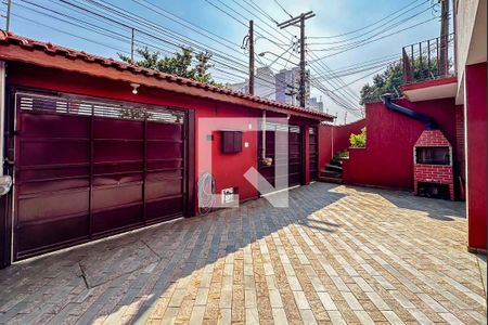 Casa à venda com 175m², 3 quartos e 4 vagas Casa à venda com 175m², 3 quartos e 4 vagasGaragem e quintal