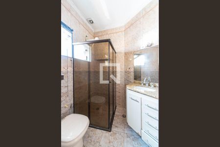 Casa à venda com 175m², 3 quartos e 4 vagas Casa à venda com 175m², 3 quartos e 4 vagasBanheiro do Quarto 1