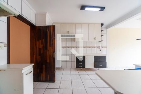 Casa à venda com 175m², 3 quartos e 4 vagas Casa à venda com 175m², 3 quartos e 4 vagasCozinha