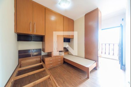 Casa à venda com 175m², 3 quartos e 4 vagas Casa à venda com 175m², 3 quartos e 4 vagasQuarto 2