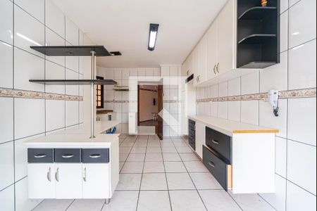 Casa à venda com 175m², 3 quartos e 4 vagas Casa à venda com 175m², 3 quartos e 4 vagasCozinha