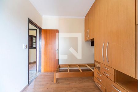 Casa à venda com 175m², 3 quartos e 4 vagas Casa à venda com 175m², 3 quartos e 4 vagasQuarto 2