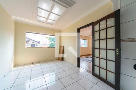 Casa à venda com 175m², 3 quartos e 4 vagas Casa à venda com 175m², 3 quartos e 4 vagasCopa