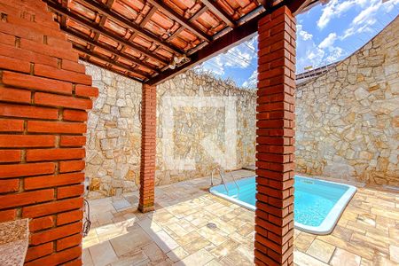 Casa para alugar com 396m², 3 quartos e 6 vagasPiscina