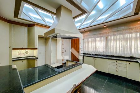 Casa para alugar com 396m², 3 quartos e 6 vagasCozinha