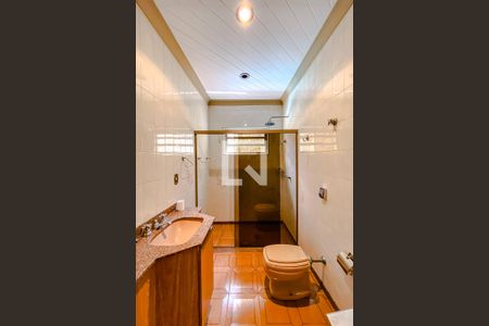 Casa para alugar com 396m², 3 quartos e 6 vagasBanheiro 3