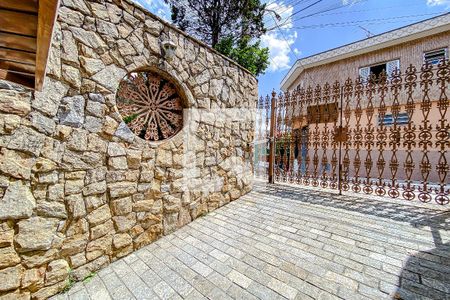 Casa para alugar com 396m², 3 quartos e 6 vagasEntrada