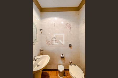 Casa para alugar com 396m², 3 quartos e 6 vagasBanheiro 2