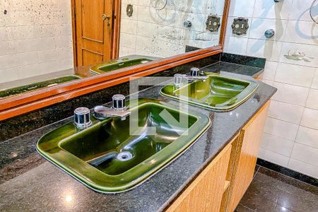 Casa para alugar com 396m², 3 quartos e 6 vagasBanheiro da Suíte 3