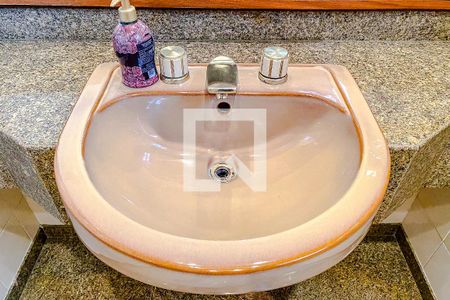 Casa para alugar com 396m², 3 quartos e 6 vagasLavabo