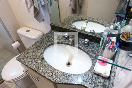 Apartamento à venda com 70m², 3 quartos e 2 vagas Apartamento à venda com 70m², 3 quartos e 2 vagasBanheiro da Suíte