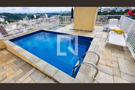 Apartamento à venda com 70m², 3 quartos e 2 vagas Apartamento à venda com 70m², 3 quartos e 2 vagasÁrea comum - Piscina