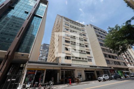 Studio para alugar com 30m², 1 quarto e sem vaga Studio para alugar com 30m², 1 quarto e sem vagaFachada