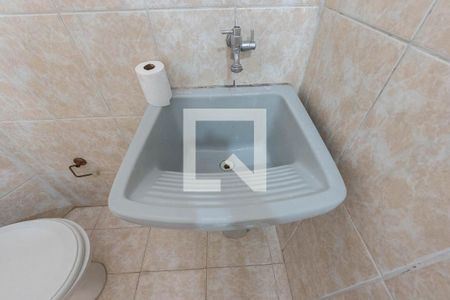 Banheiro de kitnet/studio para alugar com 1 quarto, 30m² em Bela Vista, São Paulo