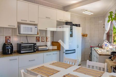 Casa à venda com 150m², 3 quartos e 3 vagas Casa à venda com 150m², 3 quartos e 3 vagasCozinha