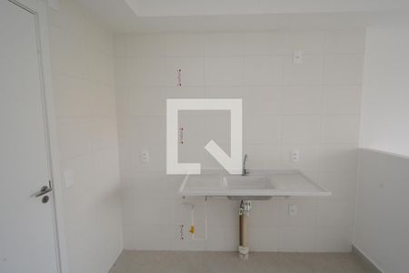 Cozinha e Área de Serviço de apartamento para alugar com 1 quarto, 28m² em Jardim Itacolomi, São Paulo