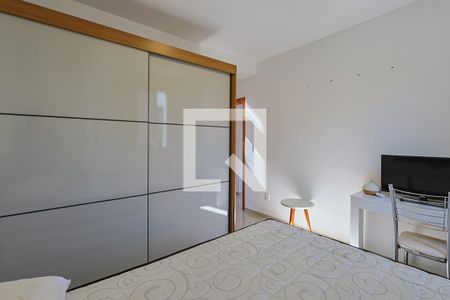 Apartamento à venda com 70m², 2 quartos e 2 vagasQuarto 2