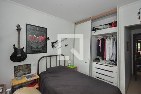 Casa de condomínio à venda com 415m², 4 quartos e 4 vagas Casa de condomínio à venda com 415m², 4 quartos e 4 vagasQuarto 1