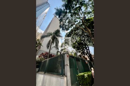 Apartamento à venda com 125m², 4 quartos e 1 vaga Apartamento à venda com 125m², 4 quartos e 1 vagaFachada