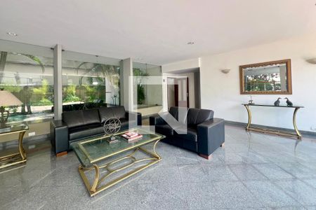 Apartamento à venda com 125m², 4 quartos e 1 vaga Apartamento à venda com 125m², 4 quartos e 1 vagaHall