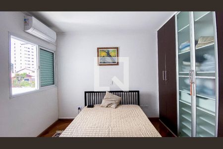 Casa à venda com 220m², 4 quartos e 4 vagas Casa à venda com 220m², 4 quartos e 4 vagasQuarto 2