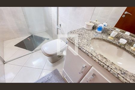 Casa à venda com 220m², 4 quartos e 4 vagas Casa à venda com 220m², 4 quartos e 4 vagasBanheiro da Suíte 2