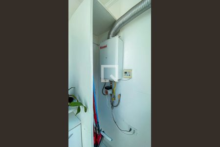 Casa à venda com 220m², 4 quartos e 4 vagas Casa à venda com 220m², 4 quartos e 4 vagasÁrea de Serviço