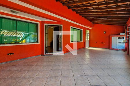 Casa à venda com 240m², 3 quartos e 4 vagas Casa à venda com 240m², 3 quartos e 4 vagasGaragem