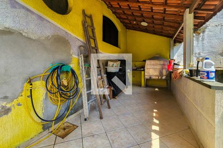 Casa à venda com 240m², 3 quartos e 4 vagas Casa à venda com 240m², 3 quartos e 4 vagasÁrea