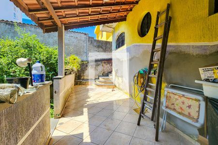 Casa à venda com 240m², 3 quartos e 4 vagas Casa à venda com 240m², 3 quartos e 4 vagasÁrea