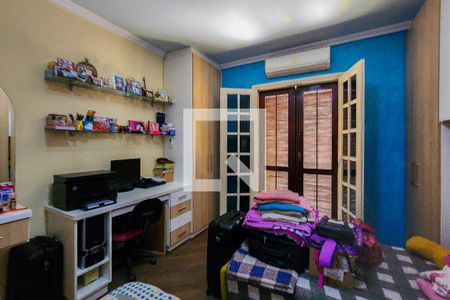 Casa à venda com 240m², 3 quartos e 4 vagas Casa à venda com 240m², 3 quartos e 4 vagasQuarto 2