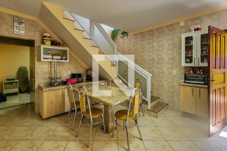 Casa à venda com 240m², 3 quartos e 4 vagas Casa à venda com 240m², 3 quartos e 4 vagasCozinha