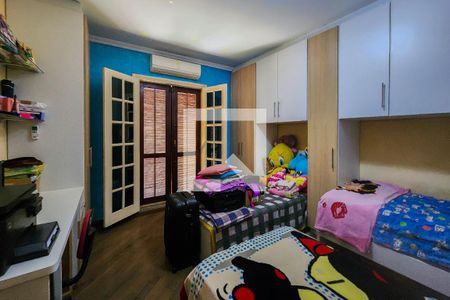 Casa à venda com 240m², 3 quartos e 4 vagas Casa à venda com 240m², 3 quartos e 4 vagasQuarto 2