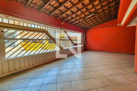 Casa à venda com 240m², 3 quartos e 4 vagas Casa à venda com 240m², 3 quartos e 4 vagasGaragem