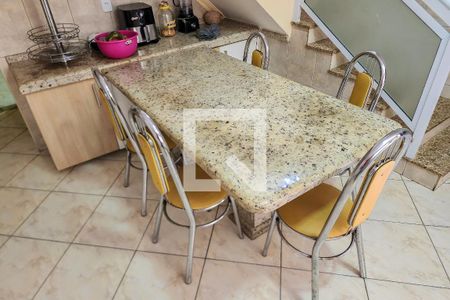 Casa à venda com 240m², 3 quartos e 4 vagas Casa à venda com 240m², 3 quartos e 4 vagasCozinha