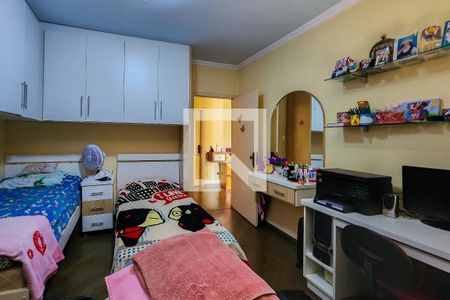 Casa à venda com 240m², 3 quartos e 4 vagas Casa à venda com 240m², 3 quartos e 4 vagasQuarto 2